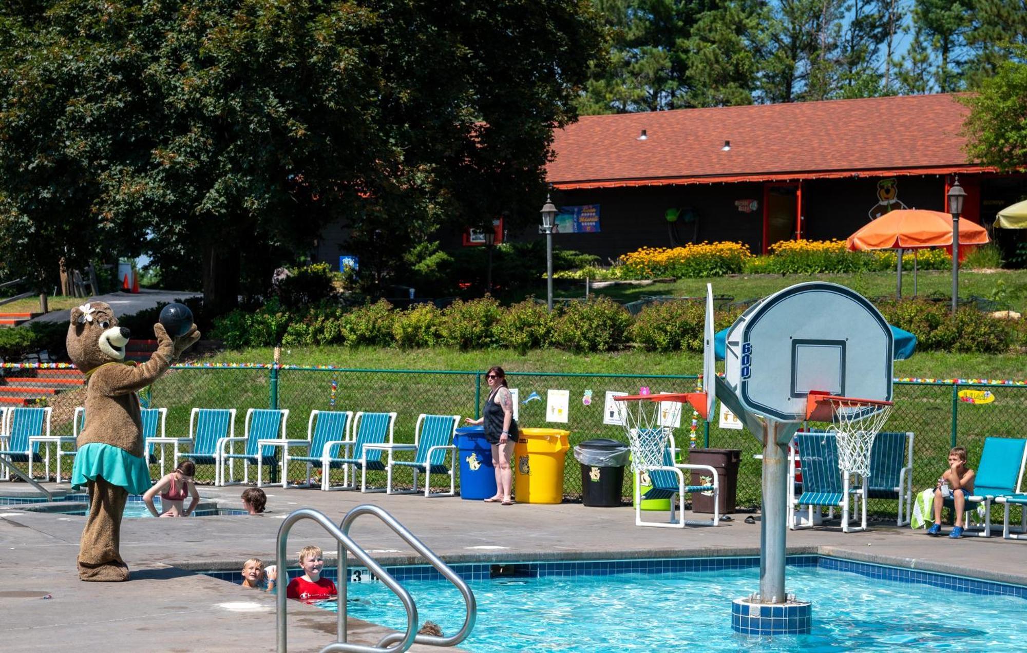 Yogi Bear'S Jellystone Park Camp-Resort Wisconsin Dells Lake Delton Extérieur photo